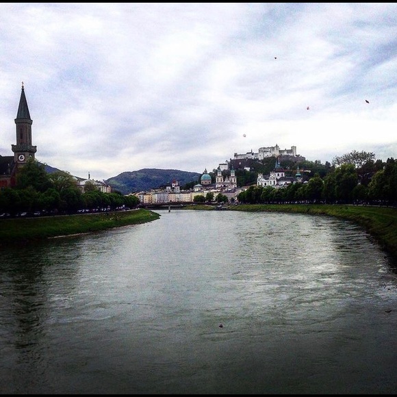 FRANCOPHILE & FASHIONISTA - Picture 12 of 13